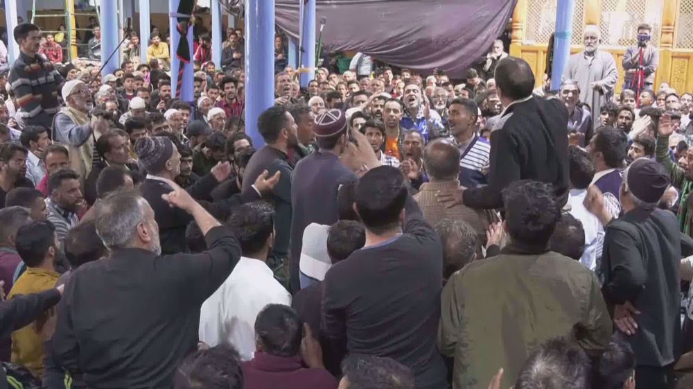 Kashmir marks Imam Ali’s martyrdom with large mourning processions