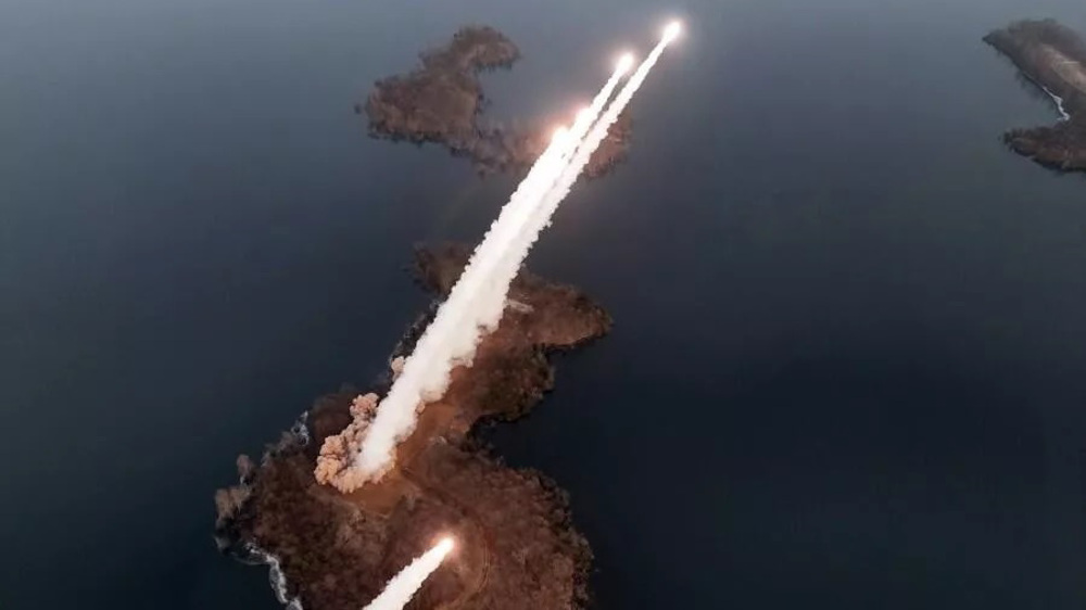 La Corée du Nord lance un ICBM, le Japon réagit