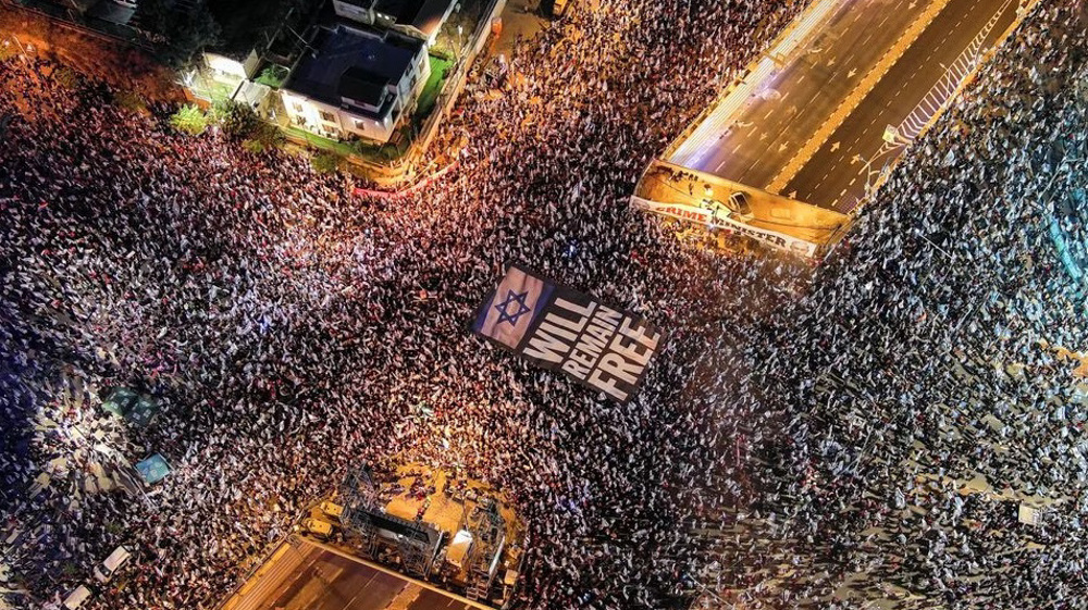 1000s protest Netanyahu’s 'reforms' for 15th week, as Moody’s cuts Israel's outlook