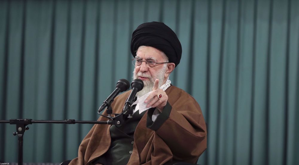 Ayatollah Khamenei: Decline of Israel accelerating