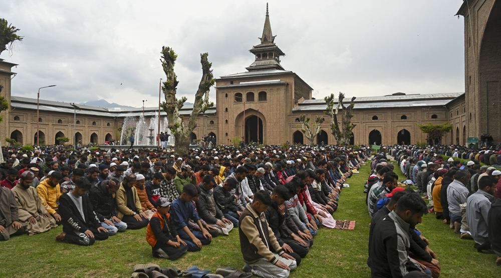 Les habitants du Cachemire célèbrent l’Aïd al-Fitr