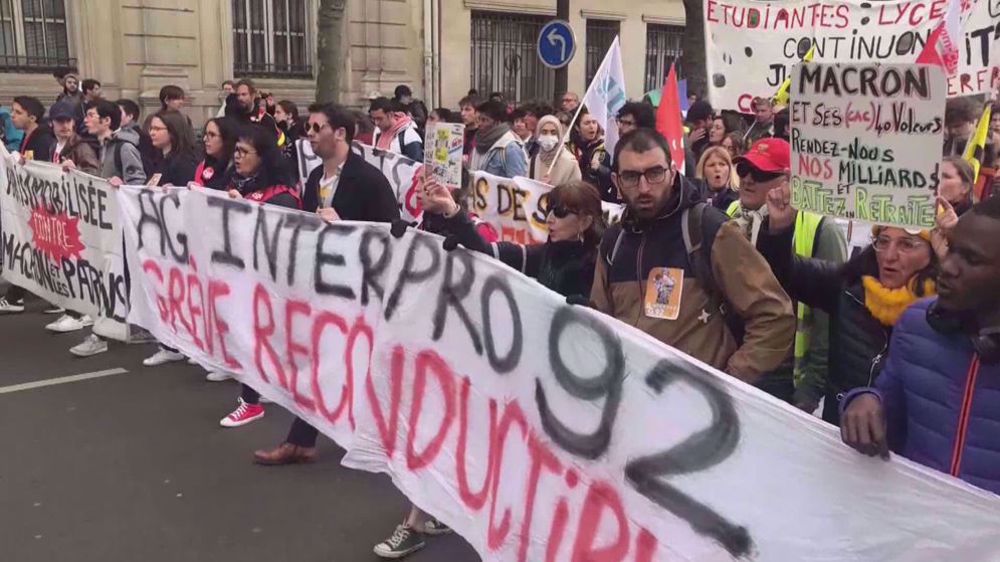 France: les manifestants promettent de faire révoquer la réforme des retraites