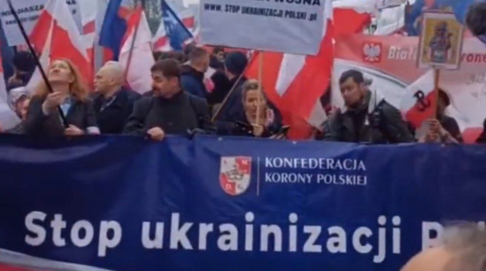 Warsaw wrath: Polish protesters urge end to support for Ukraine war, ‘Ukranization’ of Poland