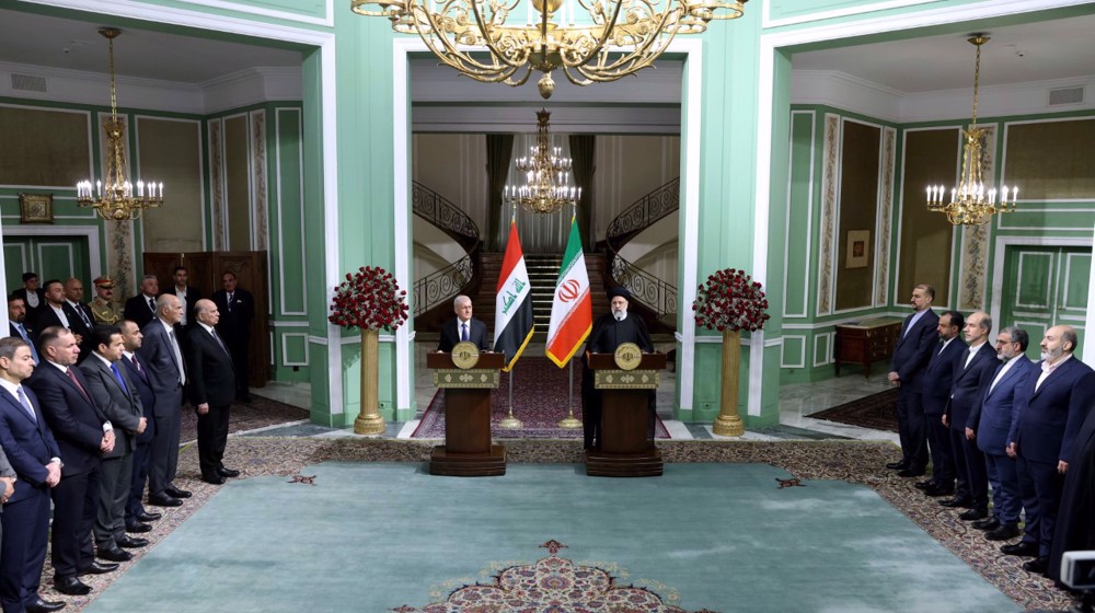 Le président irakien accueilli à Téhéran par son homologue iranien