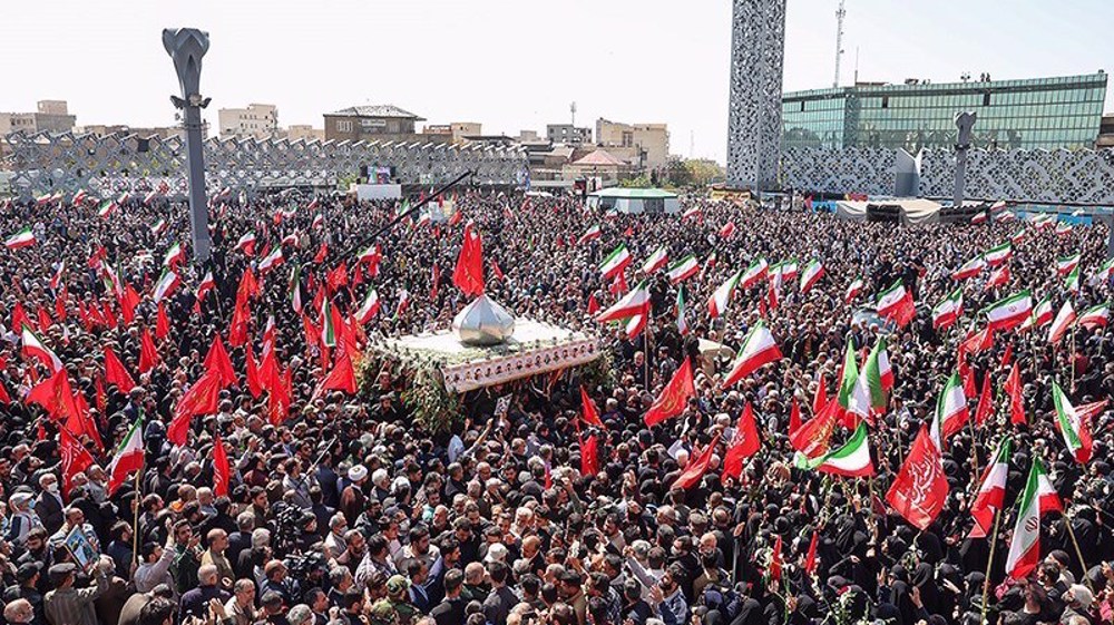 Iran holds mass funeral for IRGC military advisors martyred in Israeli strike on Syria
