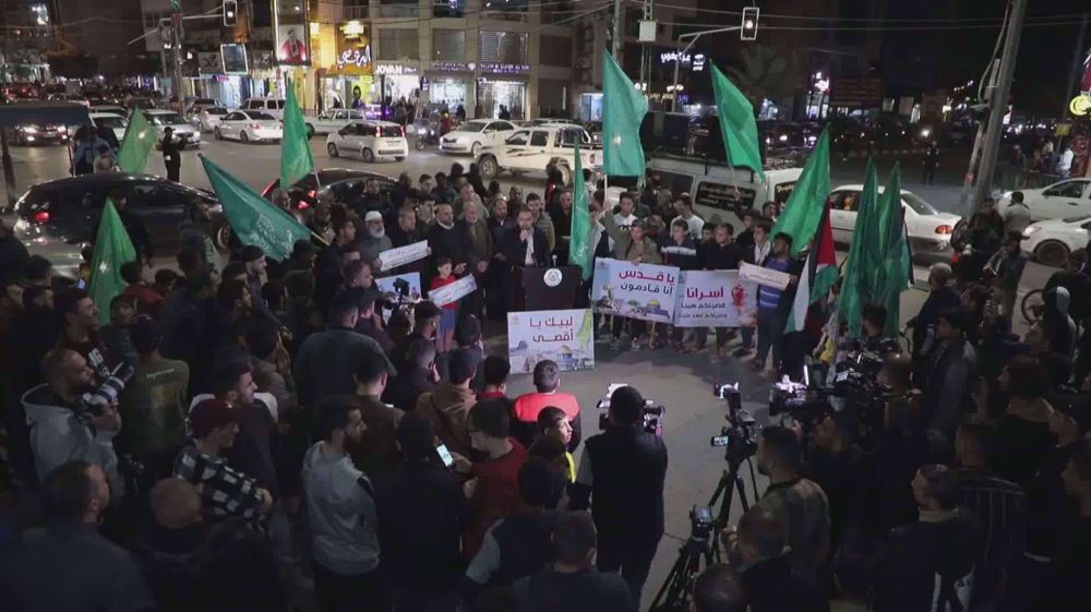 Vigil held in Gaza, condemning Israeli brutal attack against Palestinian worshipers
