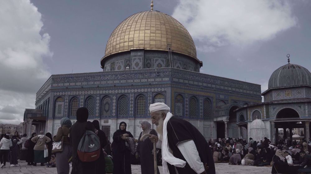Israeli forces attack Palestinian worshippers at al-Aqsa Mosque 