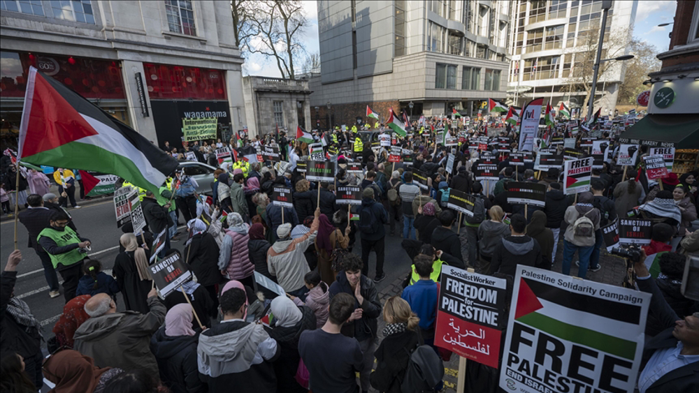 Hundreds rally in London to demand end to Israeli attacks on al-Aqsa 