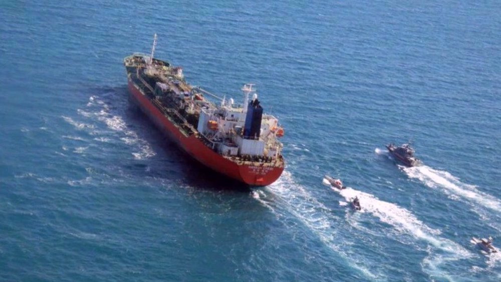 Un pétrolier iranien, saisi illégalement, repris après 5 ans