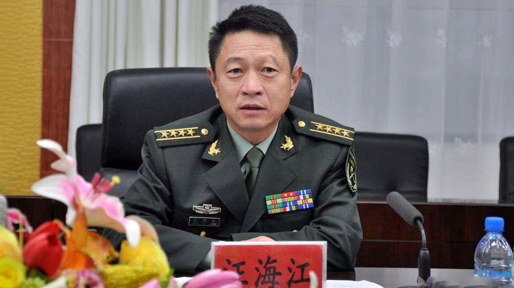 Chinese general urges unconventional warfare in war with West