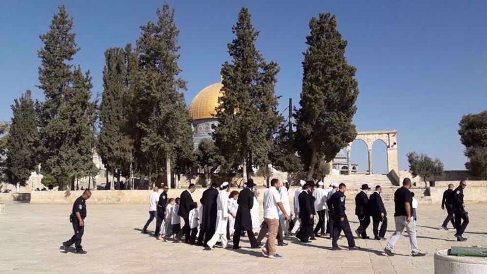 Israeli settlers storm al-Aqsa Mosque ahead of provocative ‘flag march’