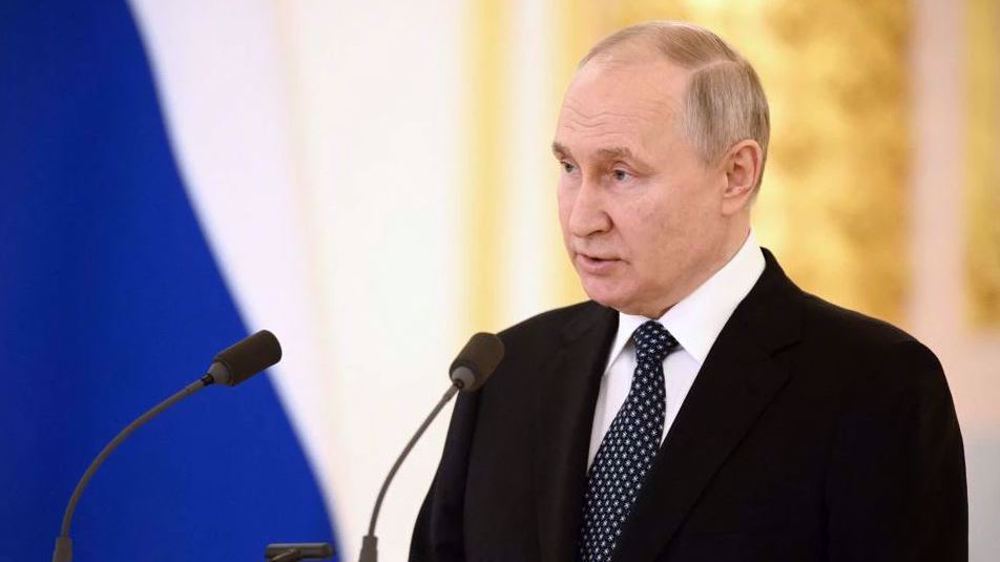 Putin: West trying to break Russia up into dozens of states
