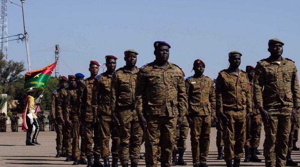 Burkina : l’armée surprend