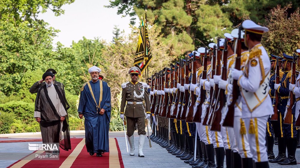 Quatre documents de coopération signés entre l’Iran et Oman