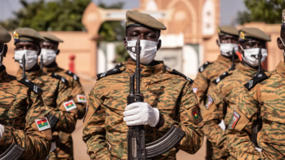 Burkina: l'armée met les bouchées doubles