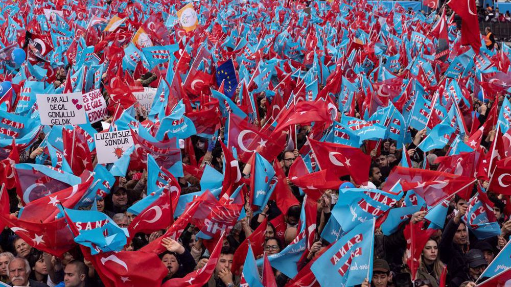 Tens of thousands root for Turkish opposition candidate as election nears