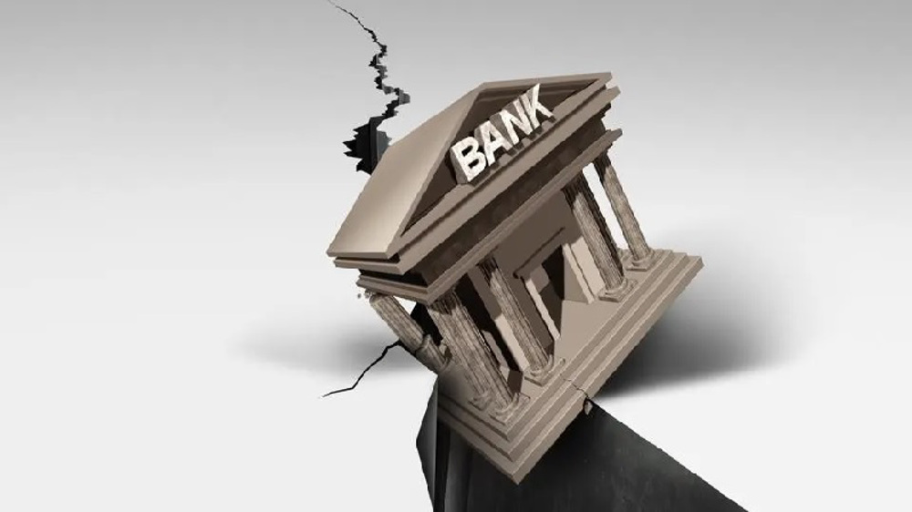 US banks dropping like flies