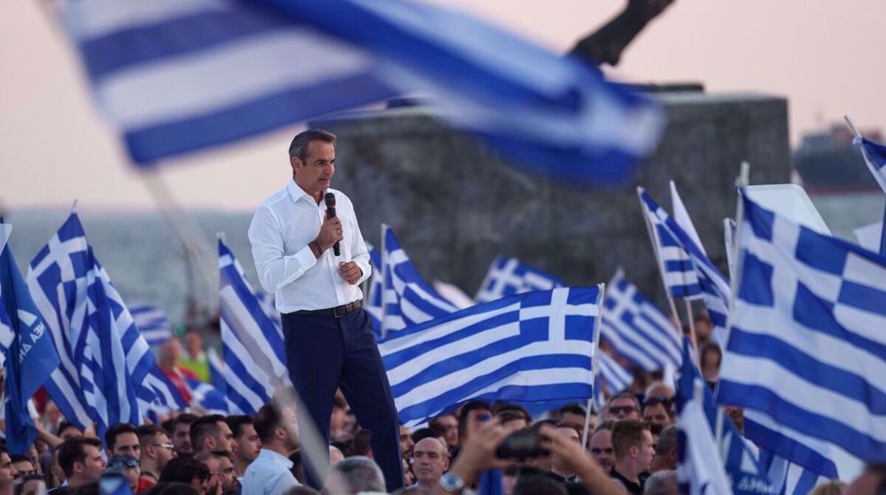 Greece holds second-round general election, conservative party likely to return to office