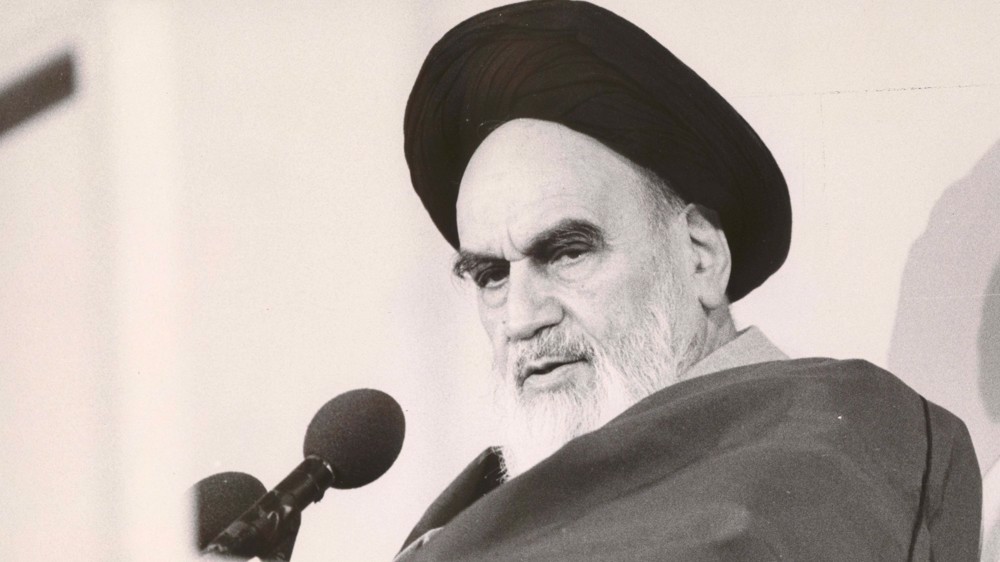 Imam Khomeini gave insight into solidarity: Analyst