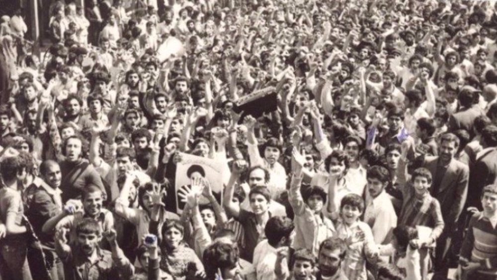 Iranians delve into Imam Khomeini’s teachings to mark the 60th anniversary of 1963 popular uprising