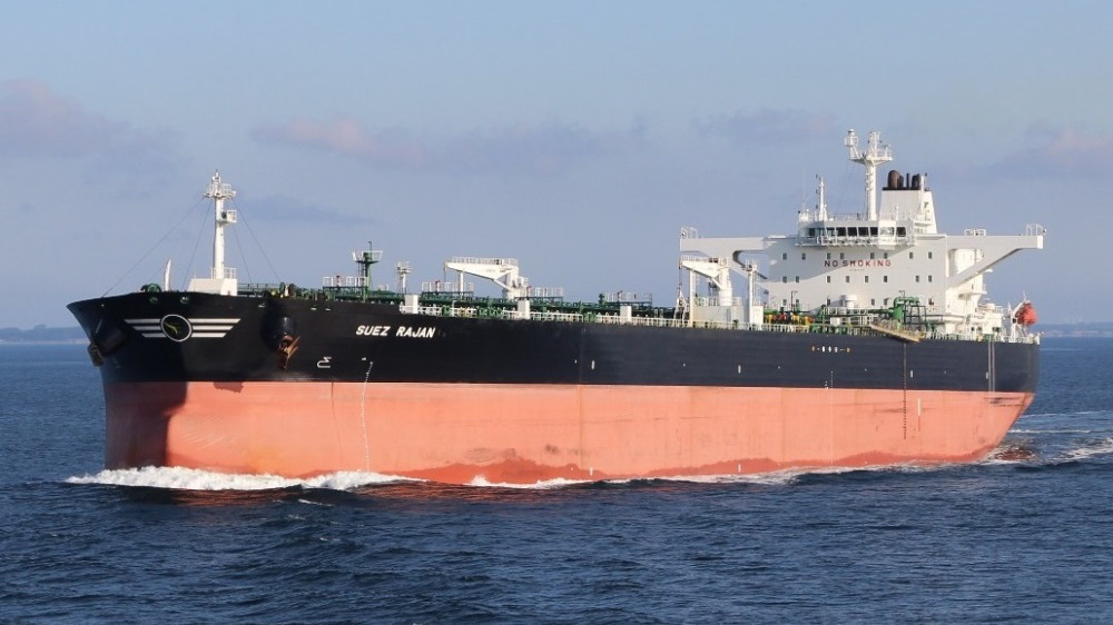 IRGC Navy commander warns against unloading Iranian oil from seized tanker