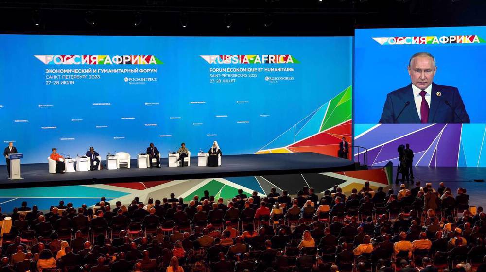 Poutine promet des céréales gratuites aux pays africains