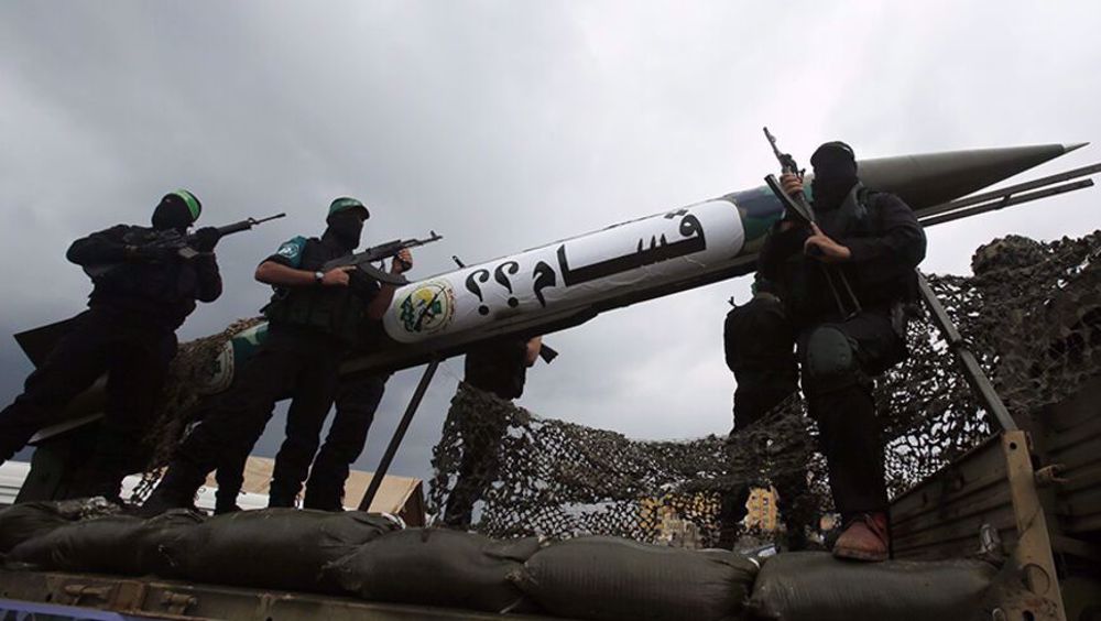 Le Hamas tire une roquette Qassam-1 sur la colonie Ram-On