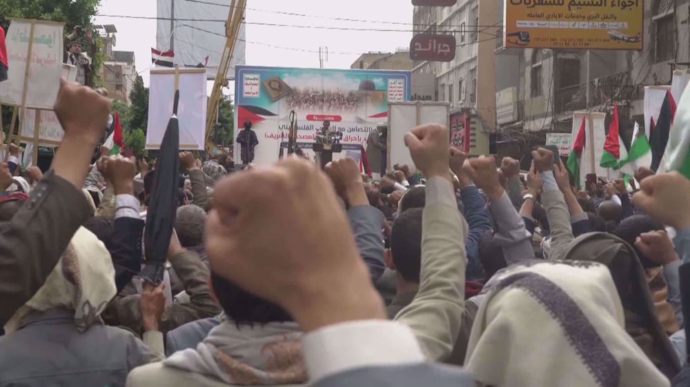 Yemenis rally to call for Islamic unity against “enemies”