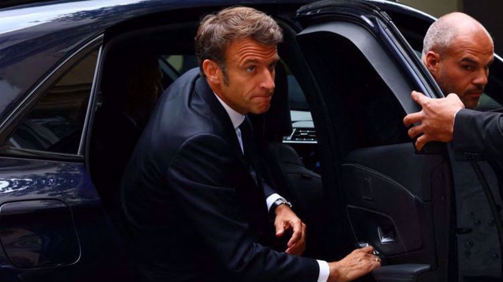 France/blocage des réseaux sociaux : Macron sous une avalanche de critiques 