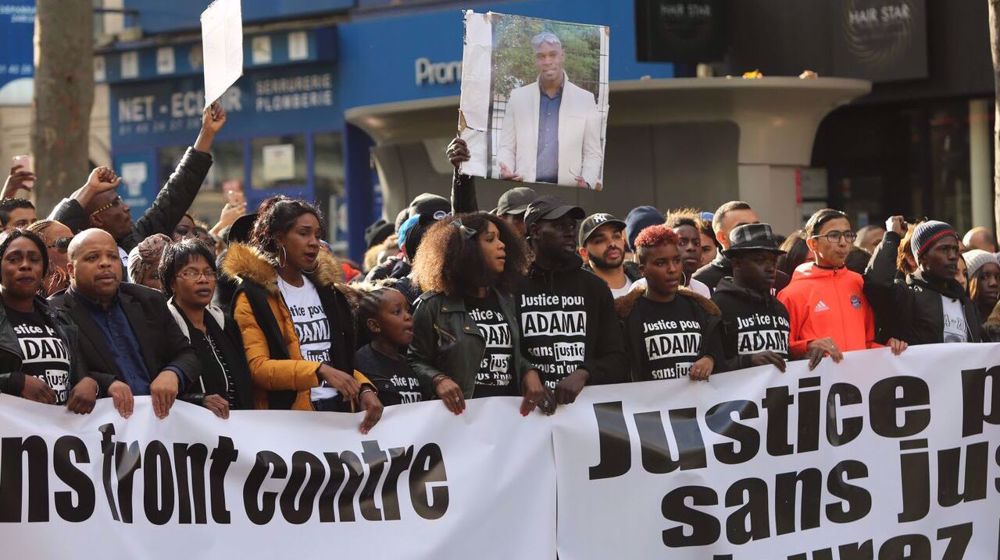 France: la rue se mobilise contre la brutalité policière