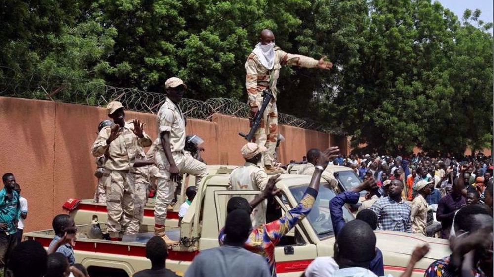 France to evacuate French nationals from Niger
