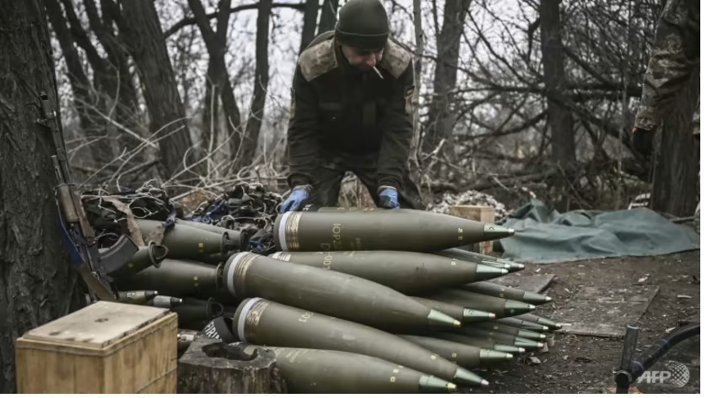 Russia lashes out at US ‘shameless’ defense of Kiev's 'proper' use of cluster bombs