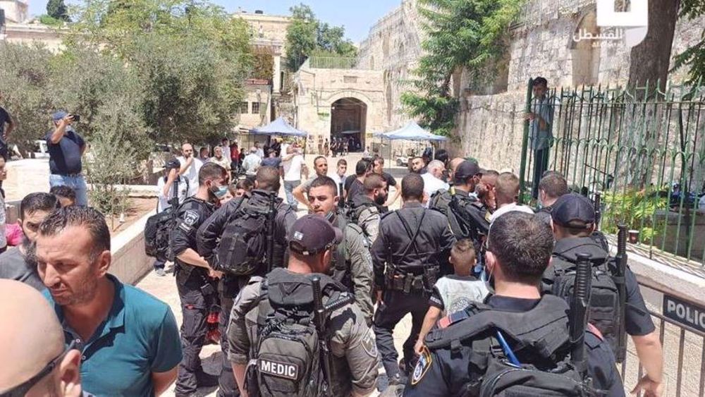 Al-Aqsa: des fidèles palestiniens blessés par une attaque israélienne