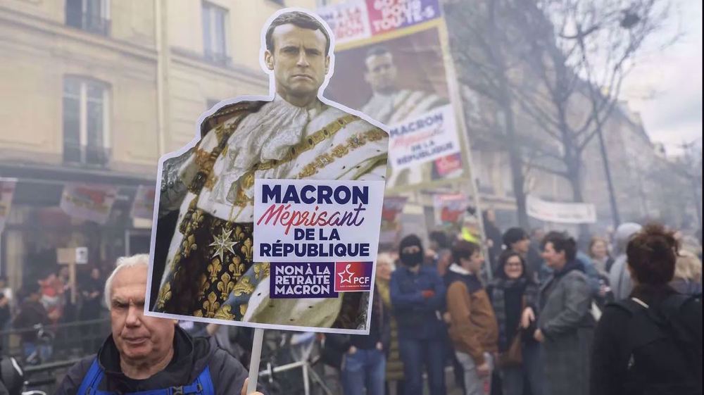 France : remaniement ministériel, tentative ratée de Macron pour sortir de la crise ? 