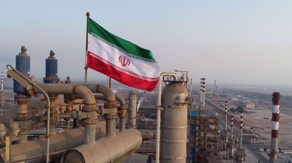 Iran commends Oil Ministry measures to raise exports