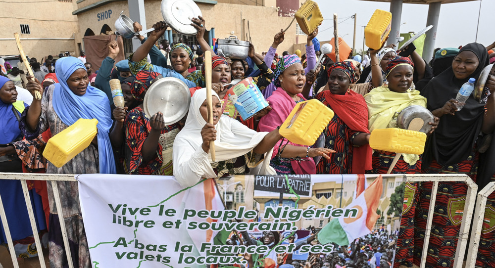 Nigerien women call for France to remove troops from the country