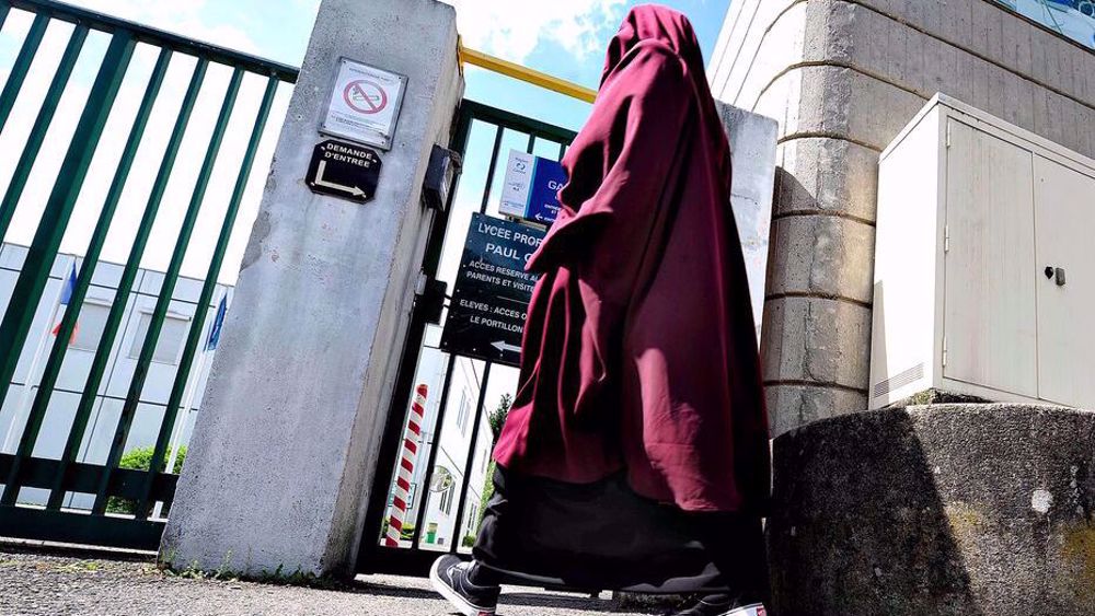 L'ONU critique la France pour l'interdiction du port d'abaya dans les écoles