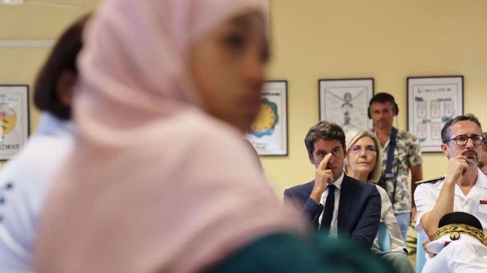 France: l’abaya et le qamis interdits à l’école 