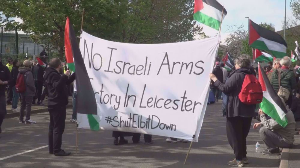 Palestine action besieges UK-based Israeli arms maker