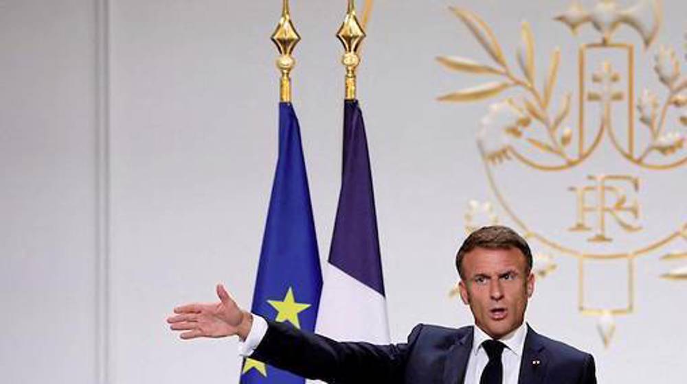 Macron regrette la limitation des mandats présidentiels