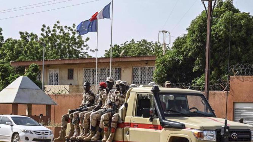 Expulsion ou maintien des troupes françaises au Gabon?