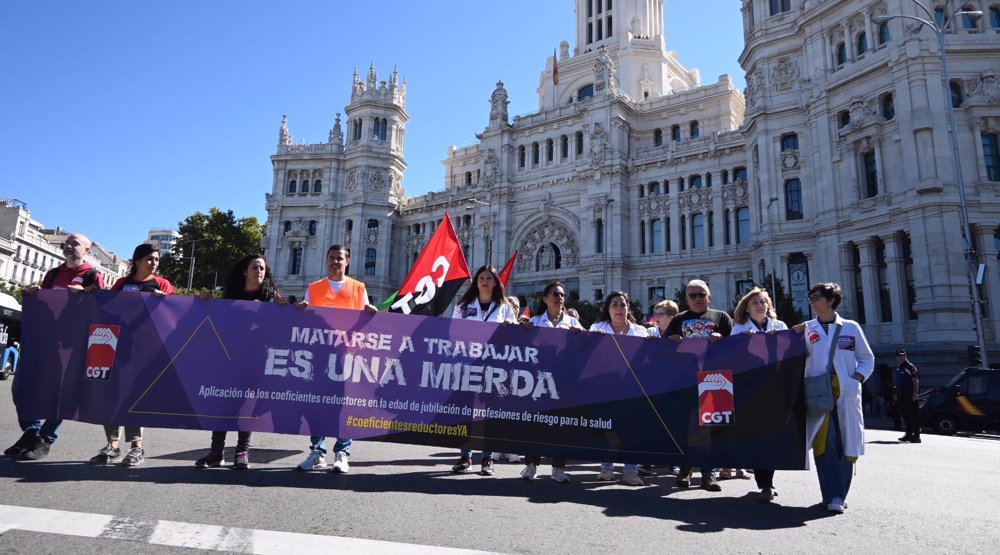 Madrid workers in tough jobs demand earlier retirement 