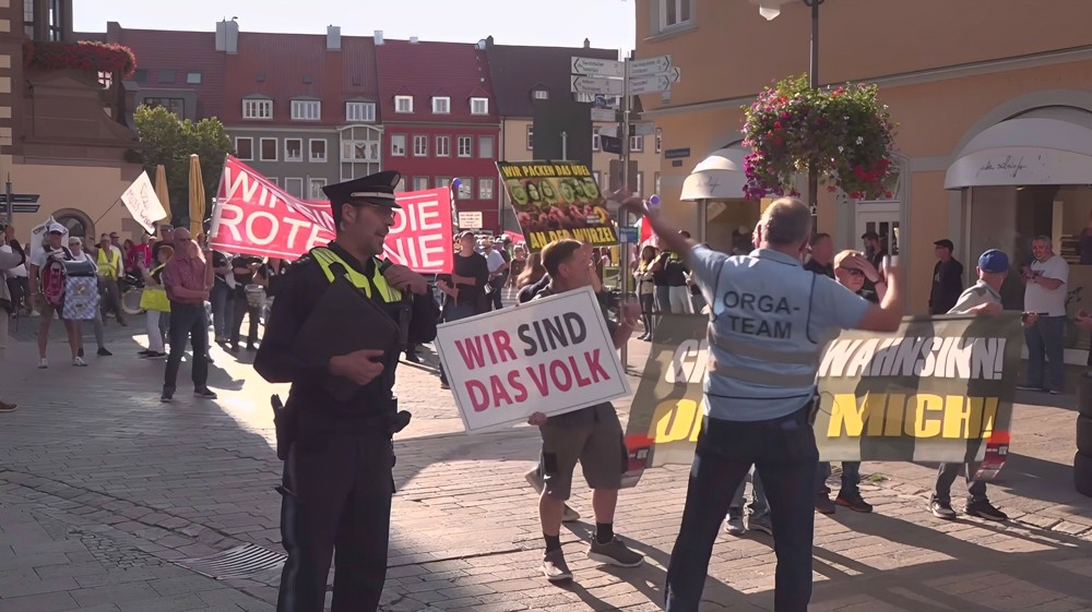 Thousands march against ruling coalition in German city of Schweinfurt 