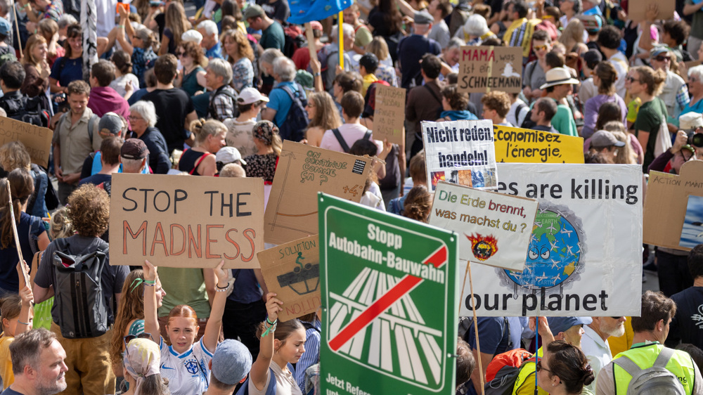 Thousands attend climate demonstration in Switzerland
