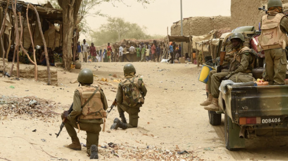 Mali/Burkina: la France joue ses dernières cartes