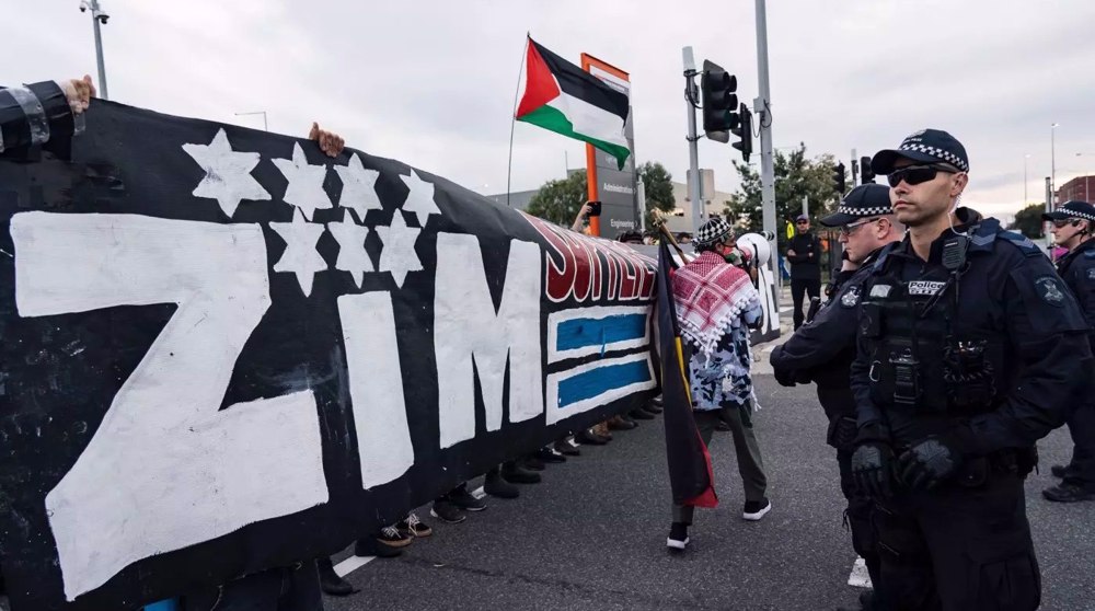 Protesters block Israeli ship from port of Melbourne, call for ceasefire in Gaza