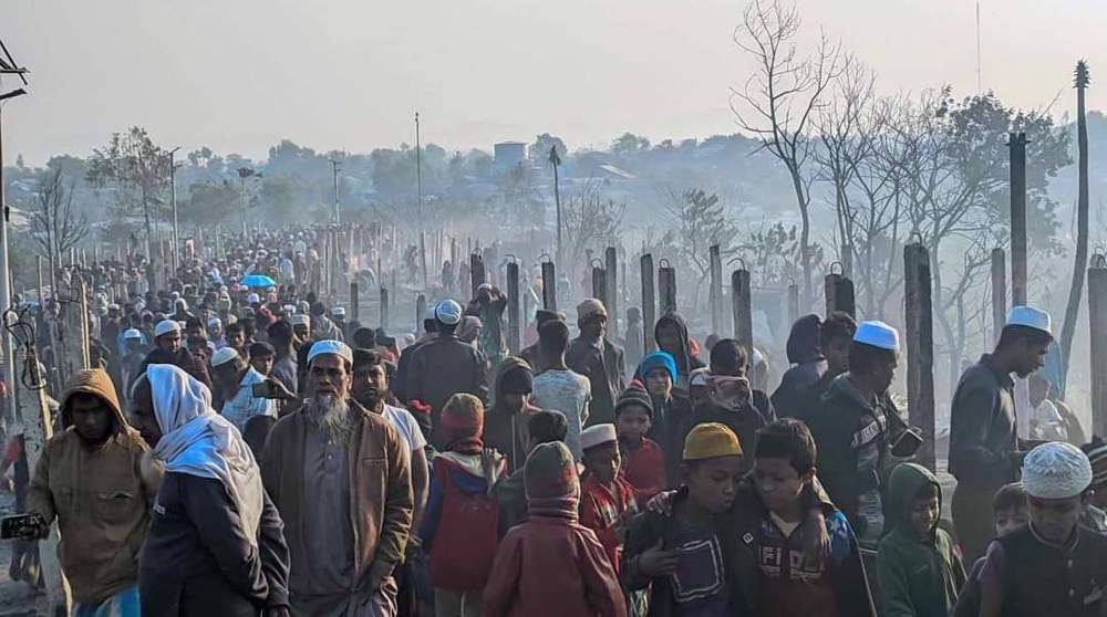 Thousands of Rohingya refugees homeless after Bangladesh camp fire