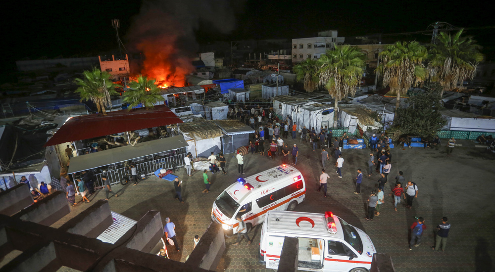 Patients, medics trapped as Israeli tanks shell North Gaza hospitals