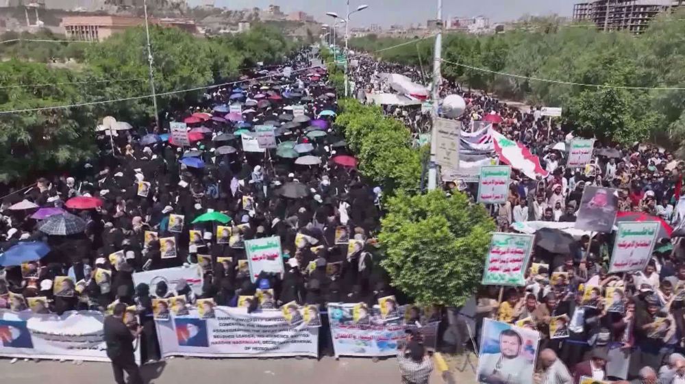 Yemeni university students demonstrate in support of resistance, Iran's attacks on Israeli regime