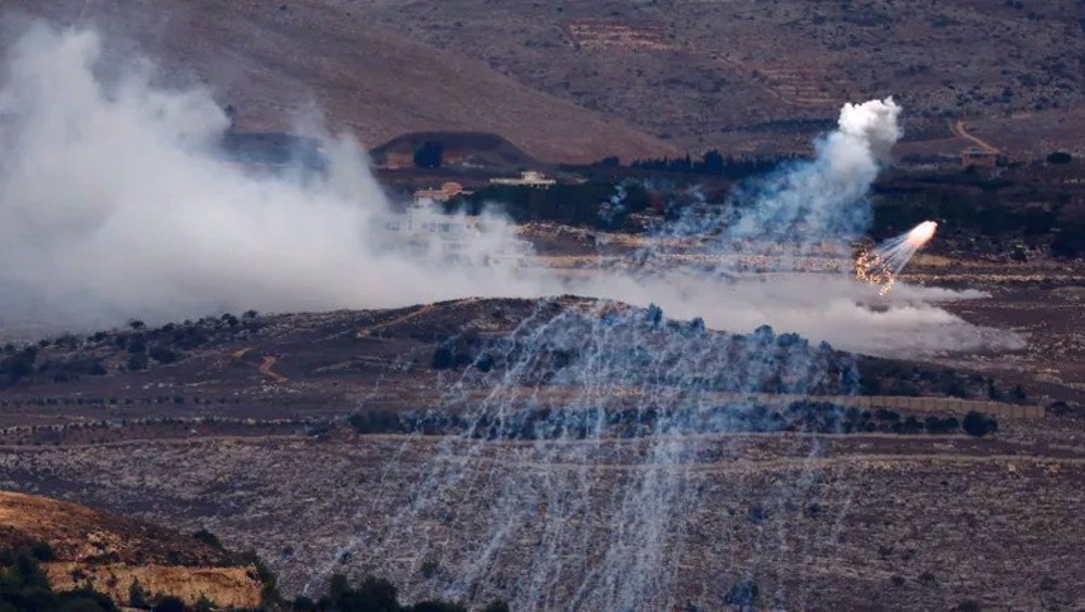 Israel shells Lebanese town with banned phosphorous munitions: Report  